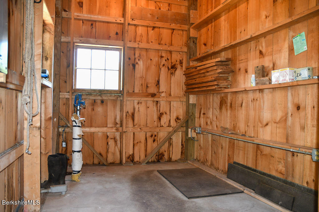 15 West Stockbridge Road Stockbridge, MA 01262 - Photo 6 of 36 DSC_8064