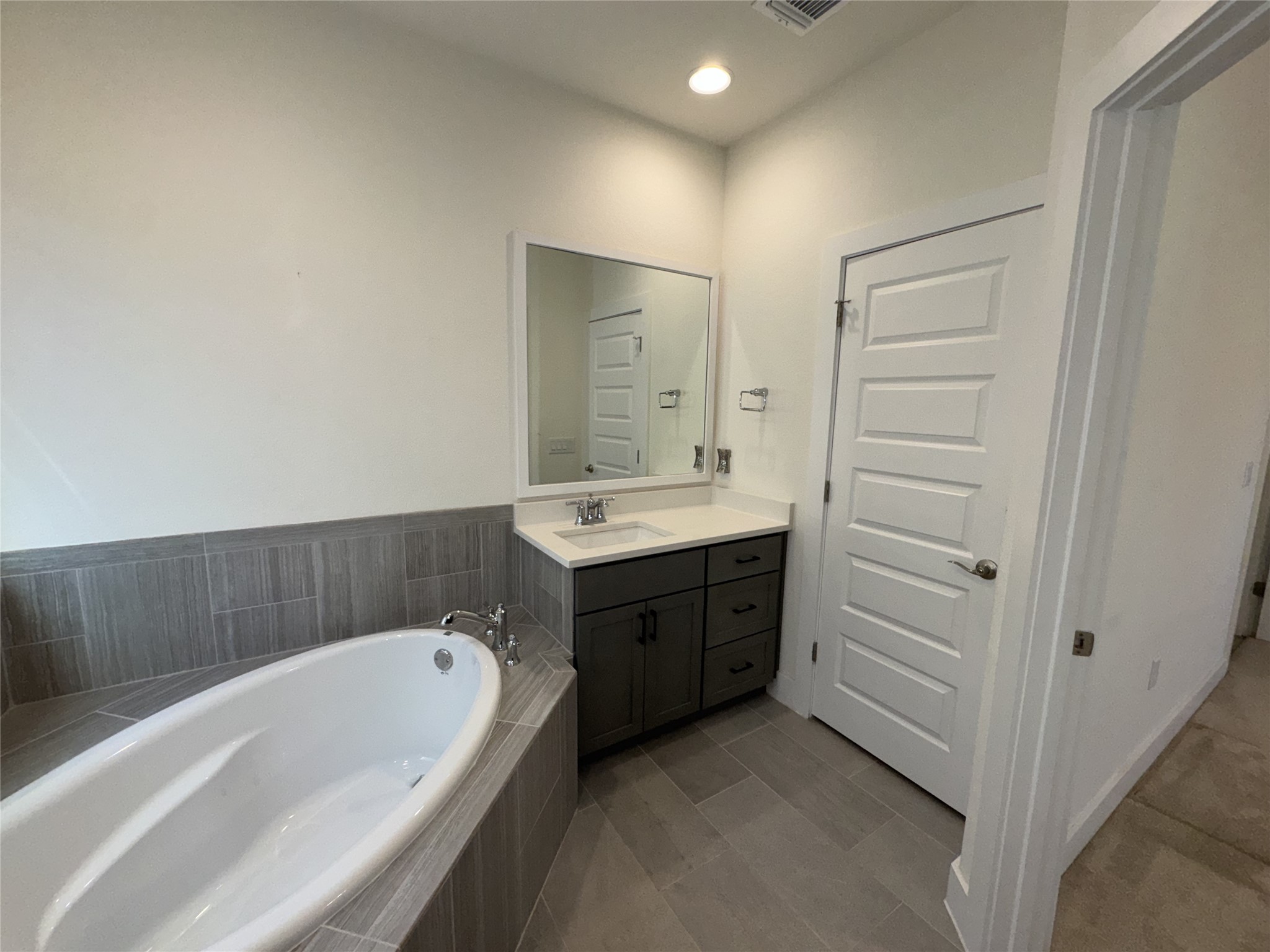 449 Dove Trail Bertram, TX 78605 - Photo 12 of 26 Dual Vanities