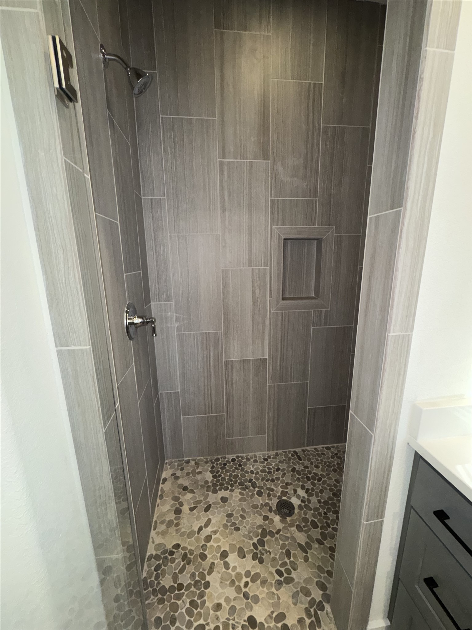 449 Dove Trail Bertram, TX 78605 - Photo 10 of 26 Beautiful Enclosed Tiled Shower