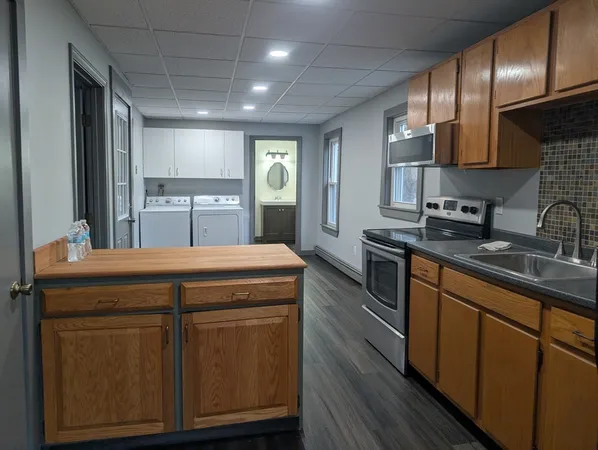 $2,250 | 36 Main Street, Unit 2, Sutton, MA 01590