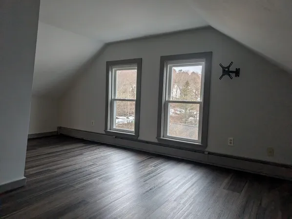 $2,250 | 36 Main Street, Unit 2, Sutton, MA 01590