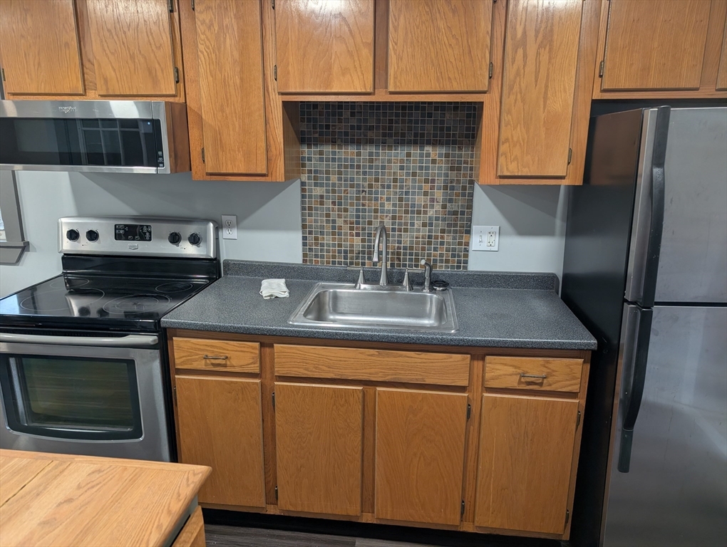 36 Main Street, Unit 2 Sutton, MA 01590 - Photo 3 of 30