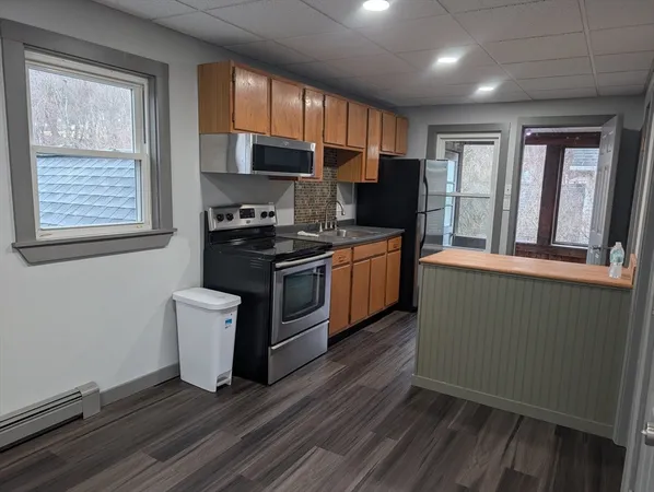 $2,250 | 36 Main Street, Unit 2, Sutton, MA 01590