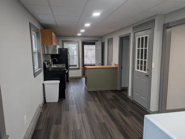 $2,250 | 36 Main Street, Unit 2, Sutton, MA 01590