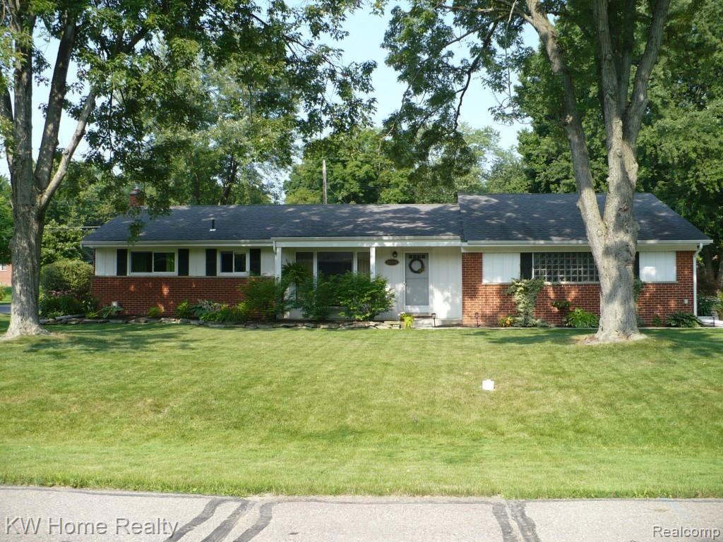 28315 Peppermill Road Farmington, MI 48331 - Photo 1 of 20 026.jpg