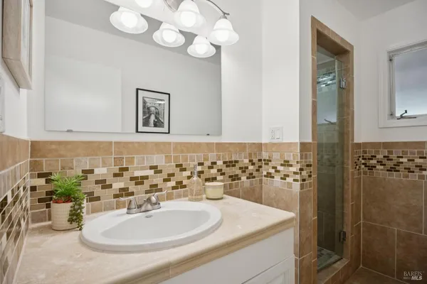 $1,395,000 | 33 Arcangel Court, Fairfax, CA 94930