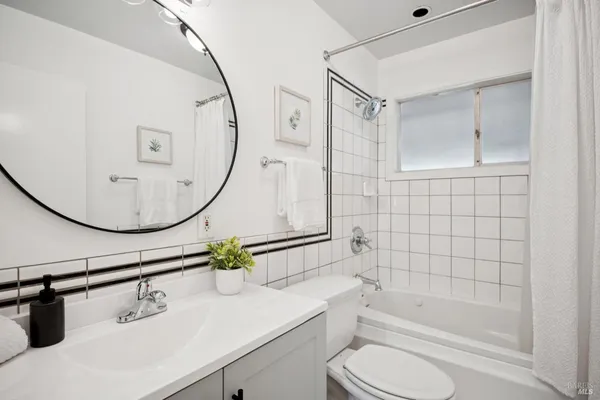 $1,395,000 | 33 Arcangel Court, Fairfax, CA 94930