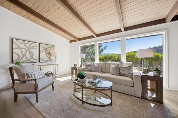 $1,395,000 | 33 Arcangel Court, Fairfax, CA 94930