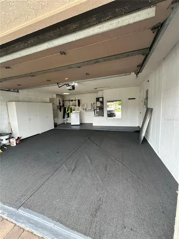 a view of a garage