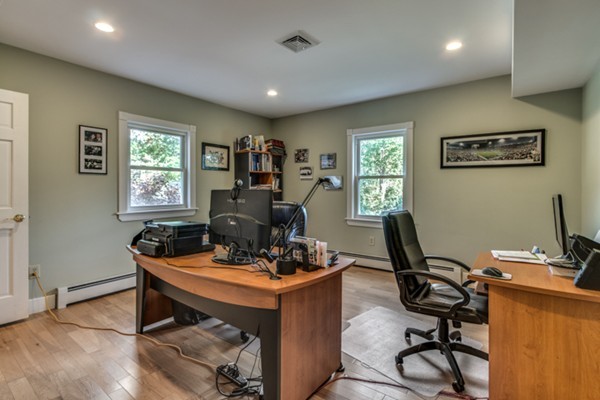 10 Carlton Road Marblehead, MA 01945 - Photo 22 of 30 Gallery Image 22