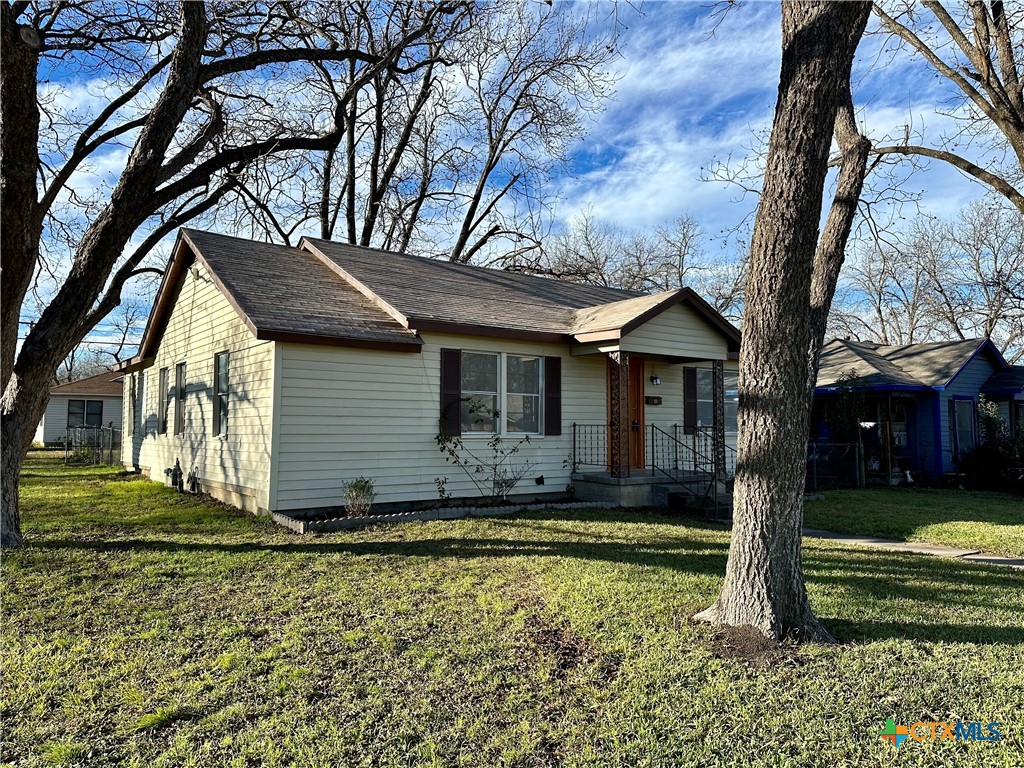 1002 North 12th Street Temple, TX 76501 - Photo 2 of 15