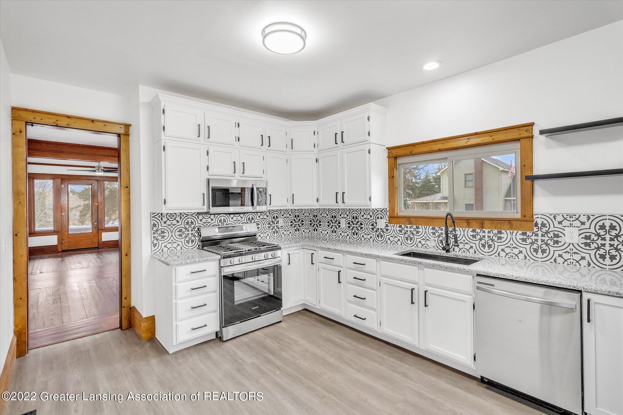 13218 Shaftsburg Road Perry, MI 48872 - Photo 18 of 39 Kitchen