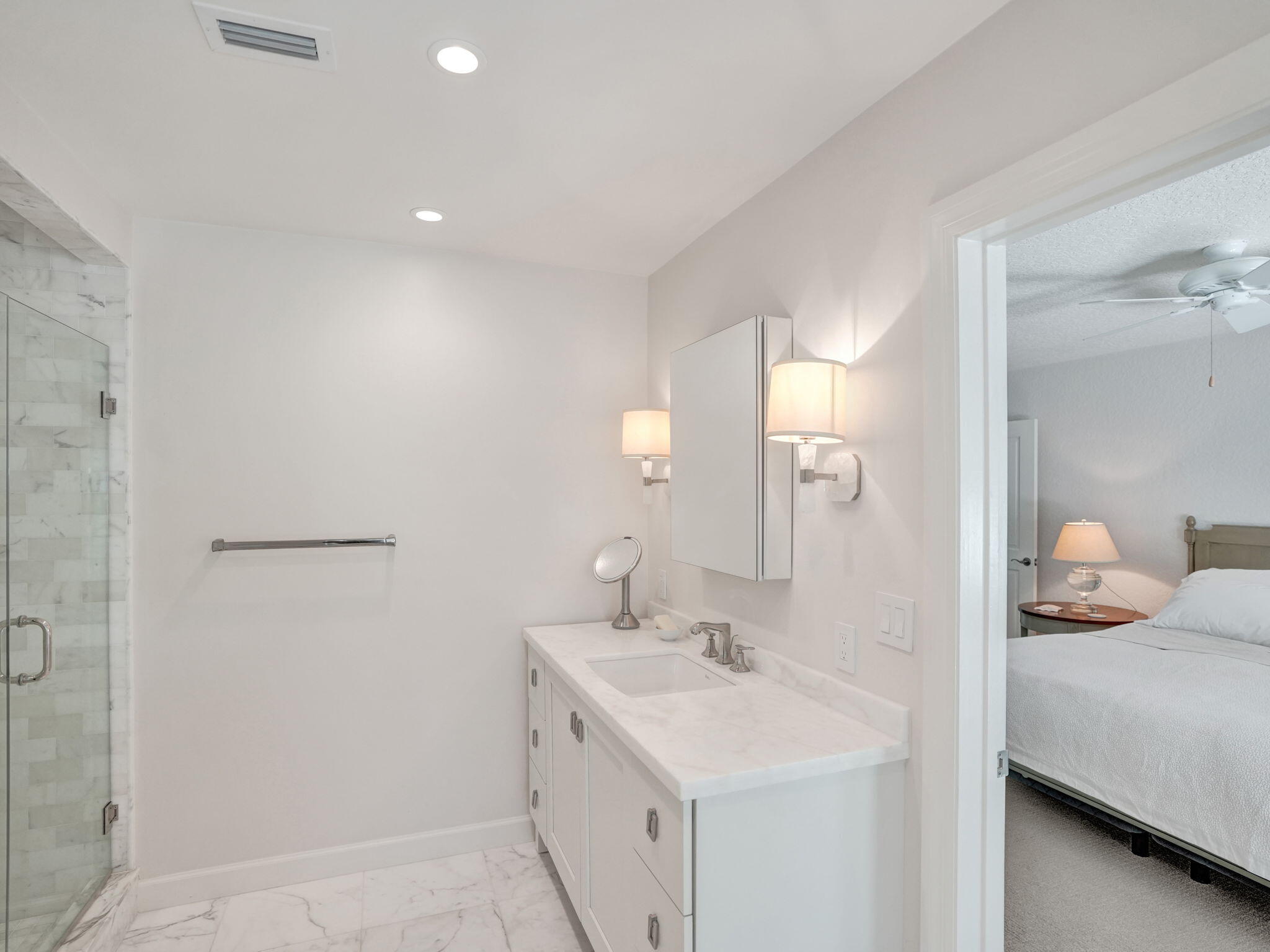 3207 Dover Road Pompano Beach, FL 33062 - Photo 27 of 57 Bathroom