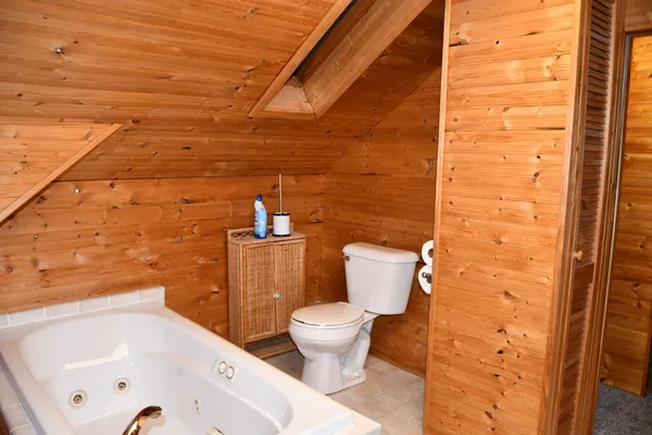 $158,900 | 321 Tindolph Avenue North, Thief River Falls, MN 56701