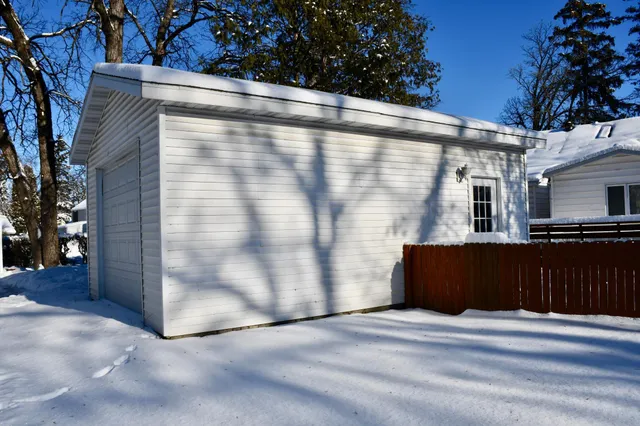 $158,900 | 321 Tindolph Avenue North, Thief River Falls, MN 56701