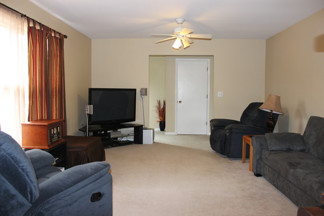 8115 Rita Lane Spring Grove, IL 60081 - Photo 10 of 18
