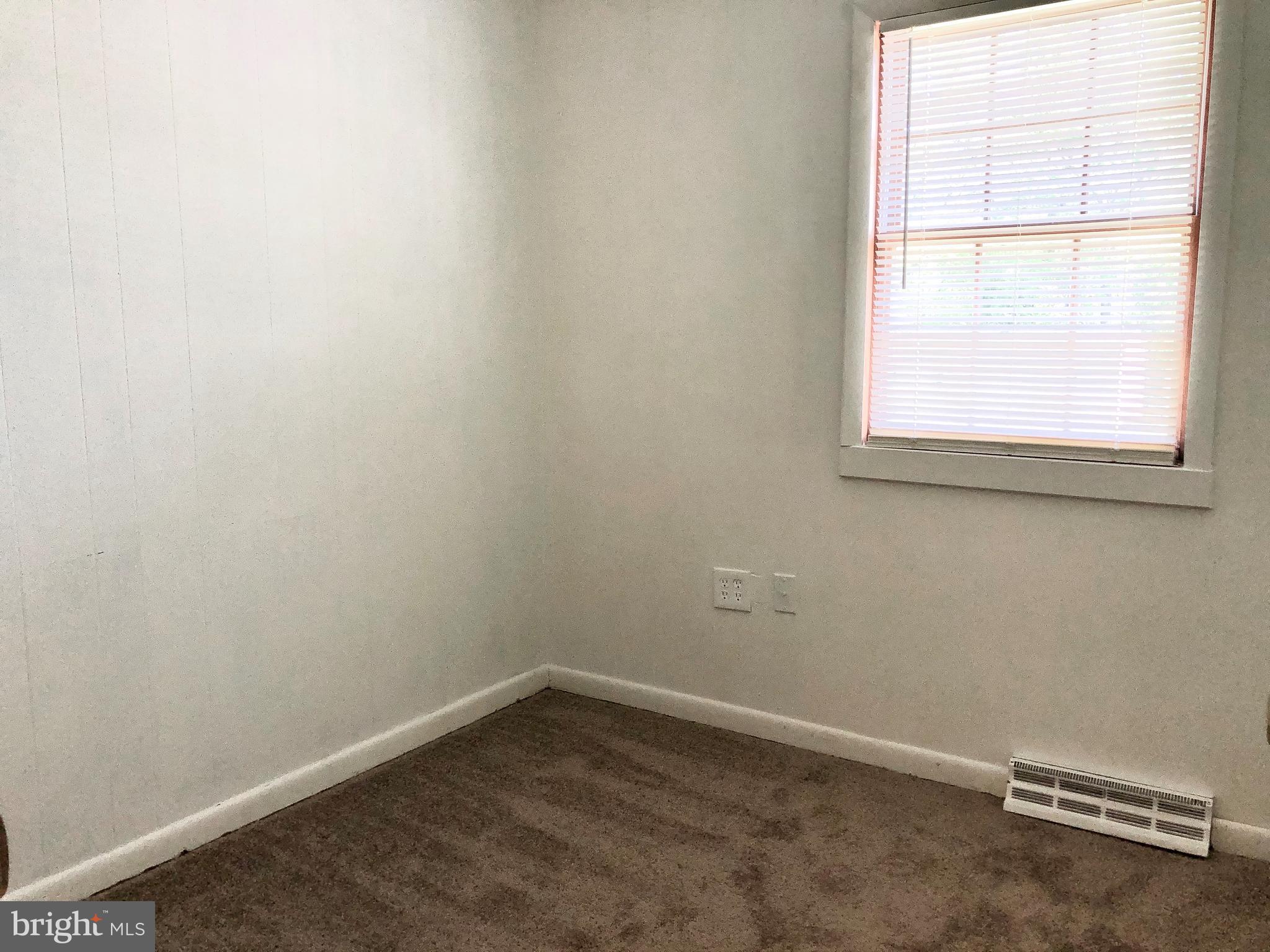 313 Holly Road Edgewater, MD 21037 - Photo 15 of 28 Bedroom 3
