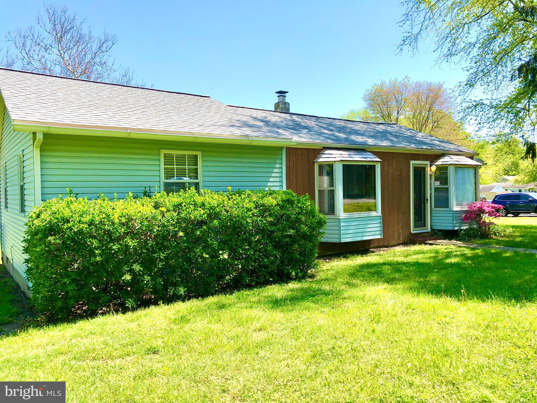 313 Holly Road Edgewater, MD 21037 - Photo 24 of 28 Front of home