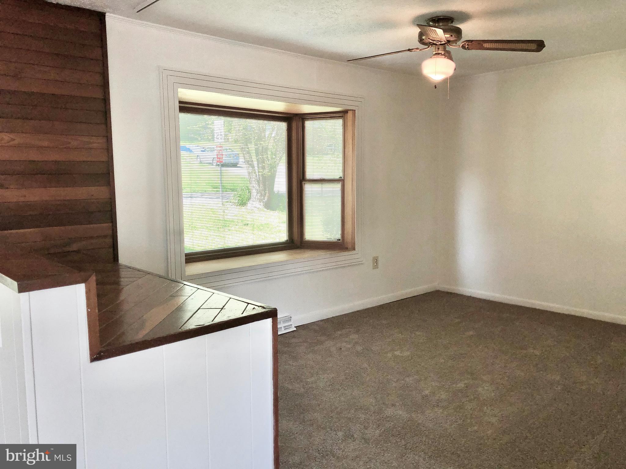 313 Holly Road Edgewater, MD 21037 - Photo 7 of 28 Gallery Image 7
