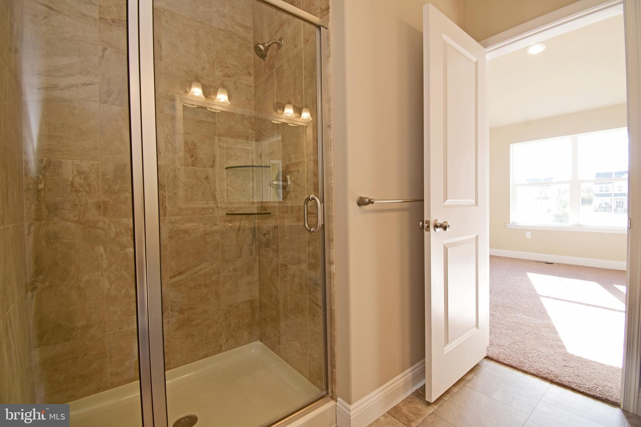 10 Hubbardton Sinking Spring Pa Sinking Spring, PA 19608 - Photo 5 of 10 Primary Bathroom