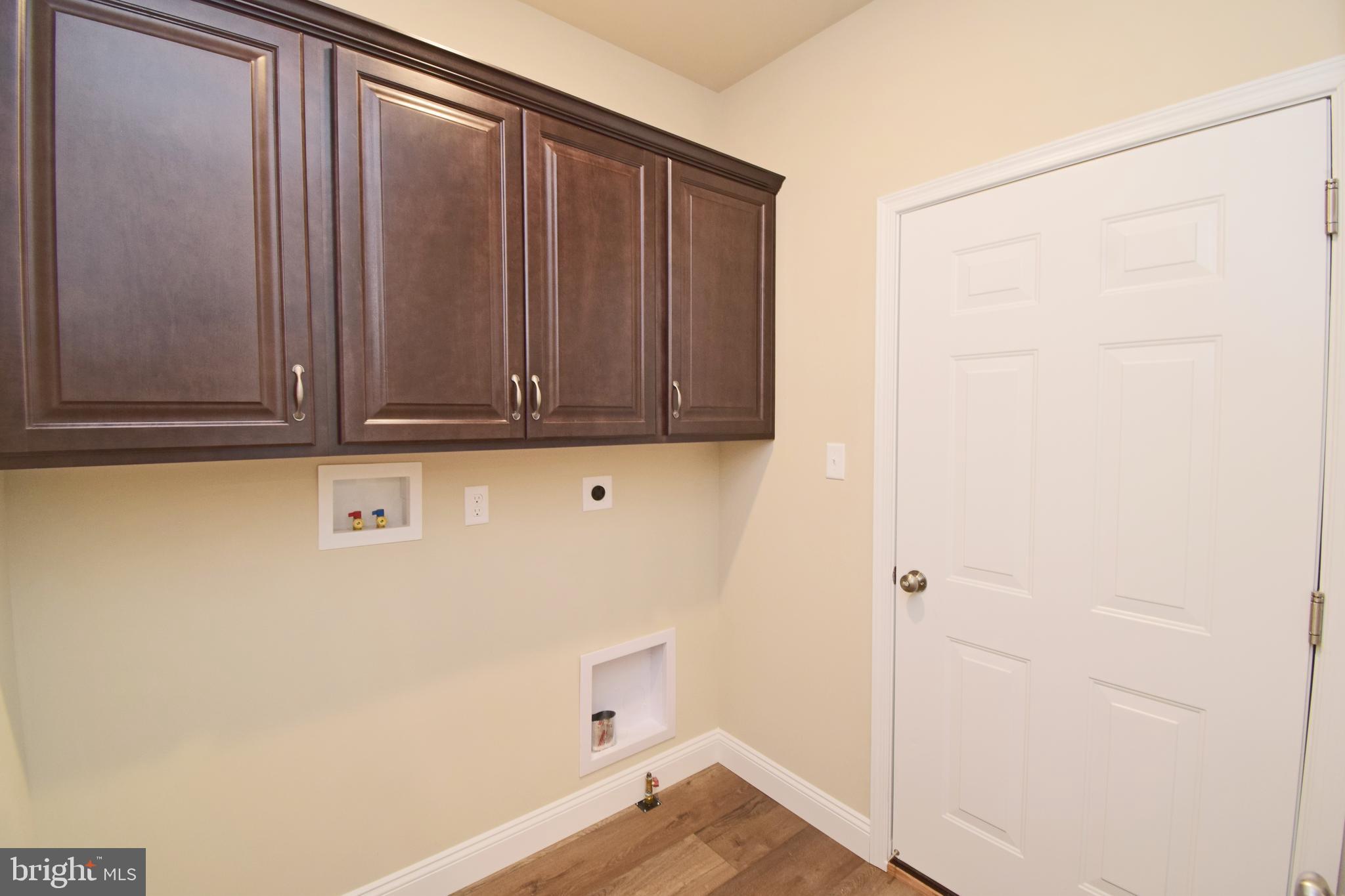 10 Hubbardton Sinking Spring Pa Sinking Spring, PA 19608 - Photo 6 of 10 Laundry Room