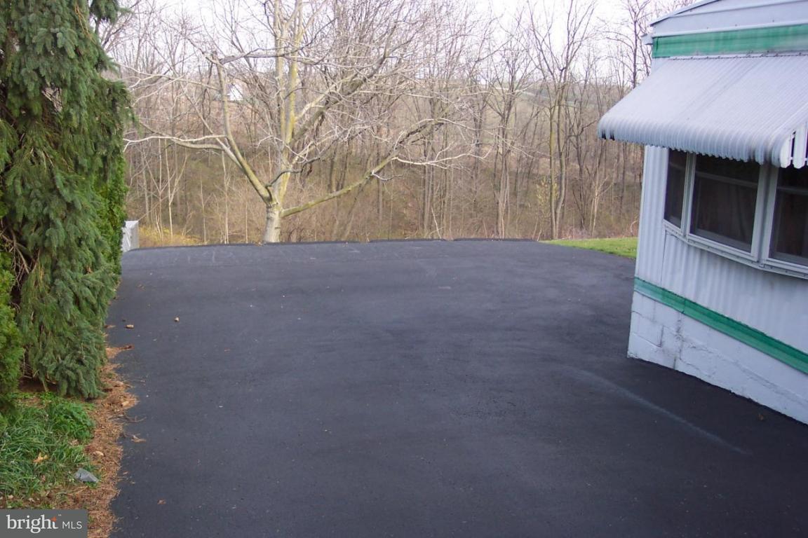 952 Orchard Road Manheim, PA 17545 - Photo 2 of 6 Gallery Image 2