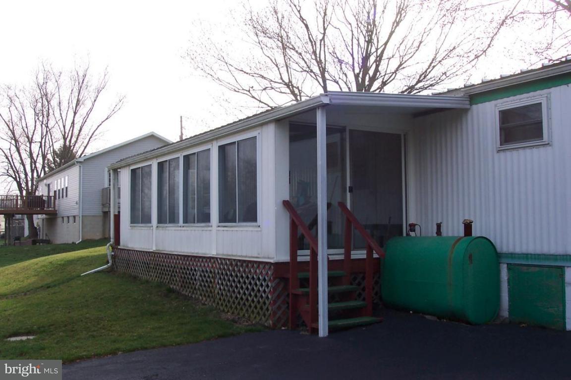 952 Orchard Road Manheim, PA 17545 - Photo 3 of 6 Gallery Image 3