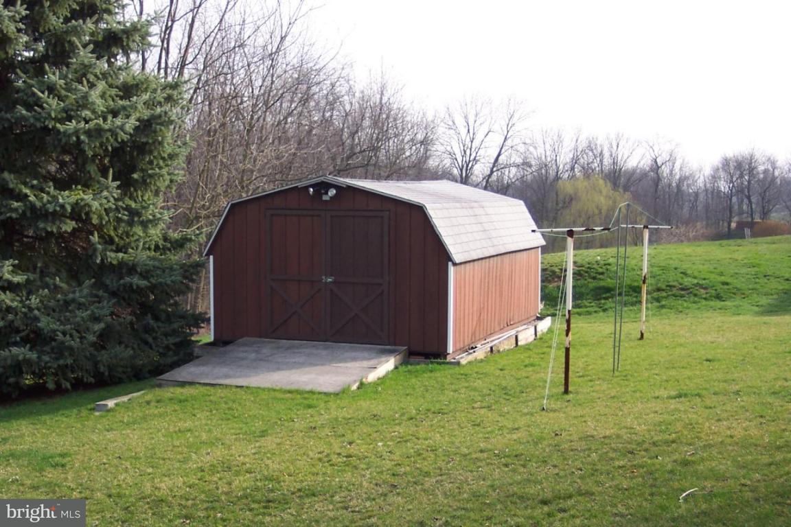 952 Orchard Road Manheim, PA 17545 - Photo 4 of 6 Gallery Image 4