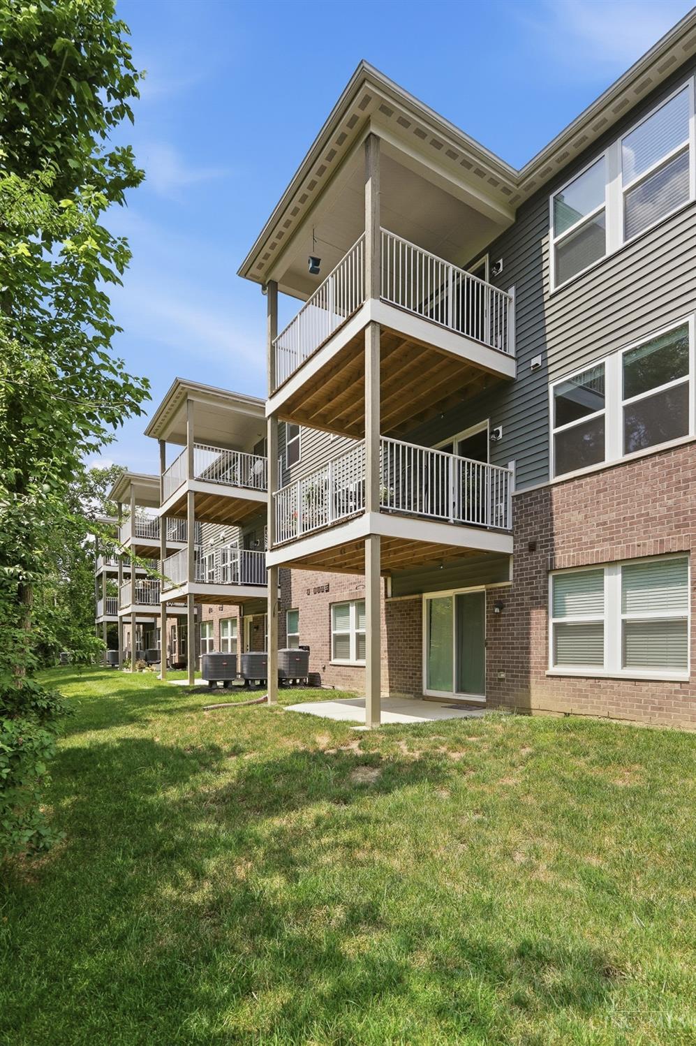 653 Tradition Ridge Cincinnati, OH 45245 - Photo 48 of 50