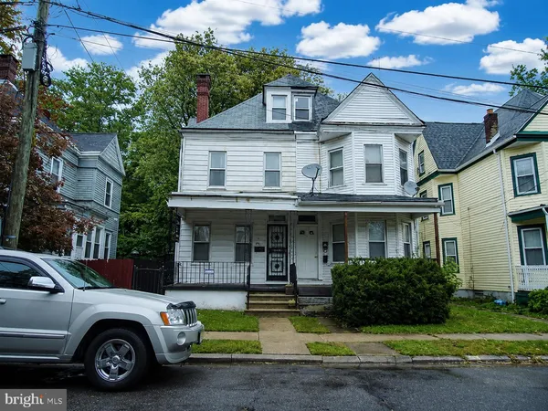 $1,750 | 17 Cumberland Avenue, Trenton, NJ 08618