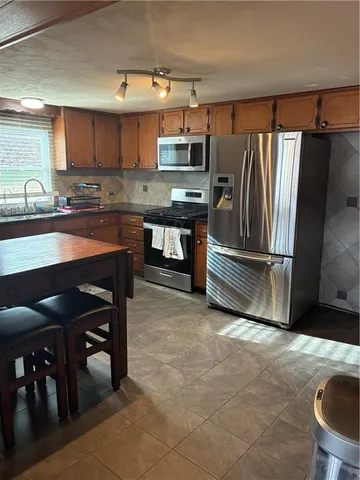 $430,000 | 33090 Canopy Lane, Lincoln, MO 65338