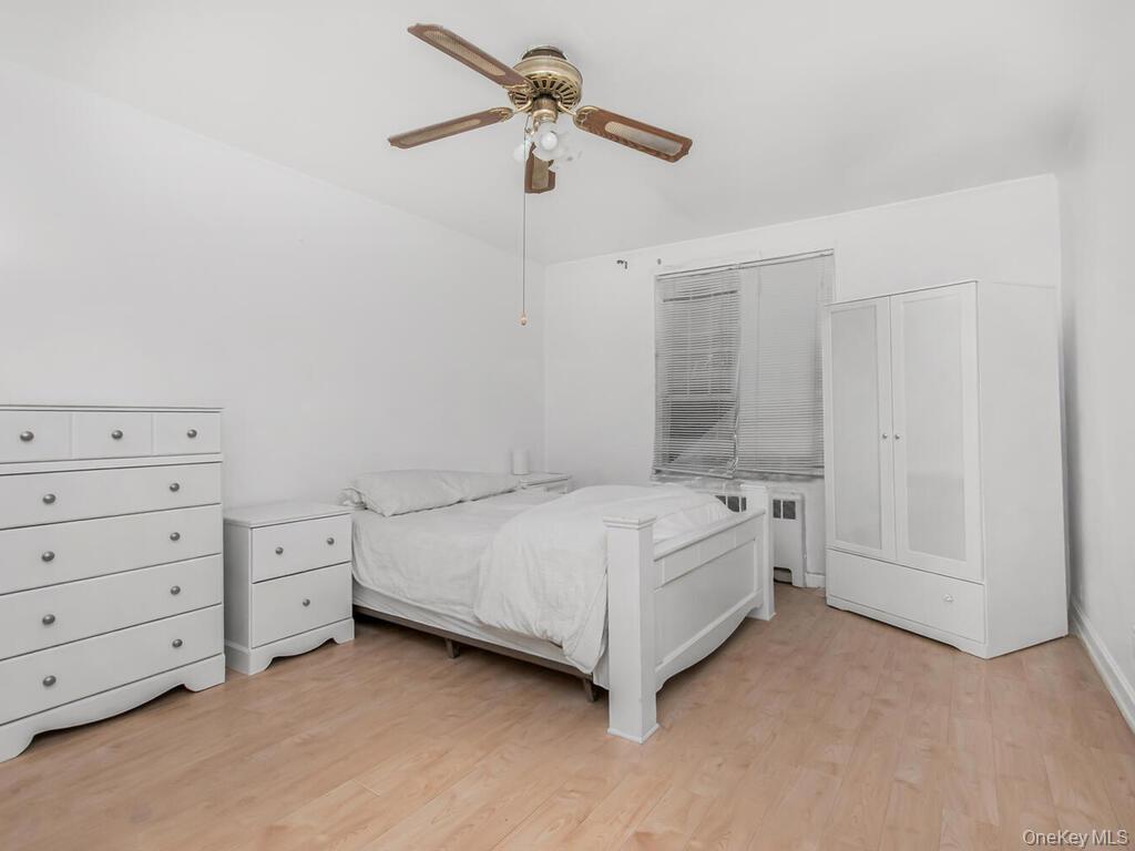 986 Neill Avenue Bronx, NY 10462 - Photo 7 of 20