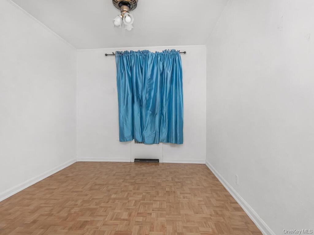 986 Neill Avenue Bronx, NY 10462 - Photo 8 of 20