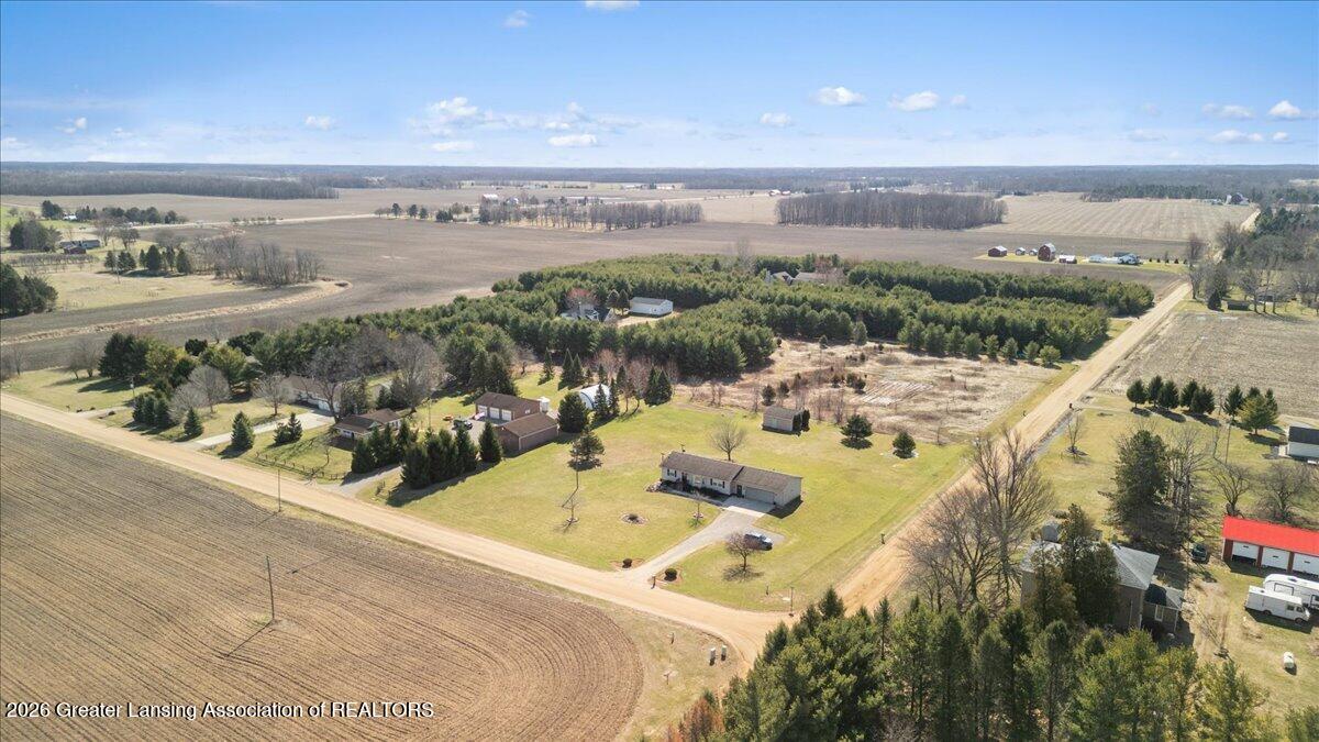 5111 County Farm Road St. Johns, MI 48879 - Photo 4 of 61 04-Media Jett - 01