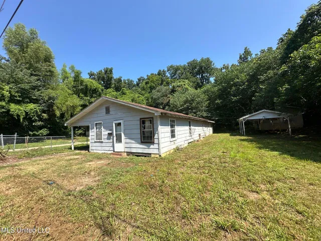 $17,000 | 1509 1st E Street, Vicksburg, MS 39183