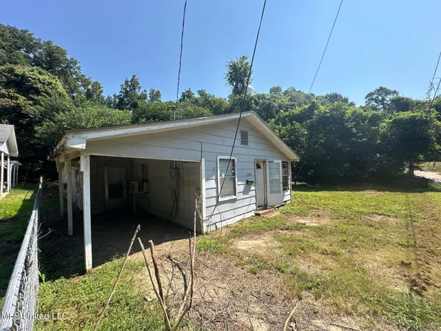 $17,000 | 1509 1st E Street, Vicksburg, MS 39183