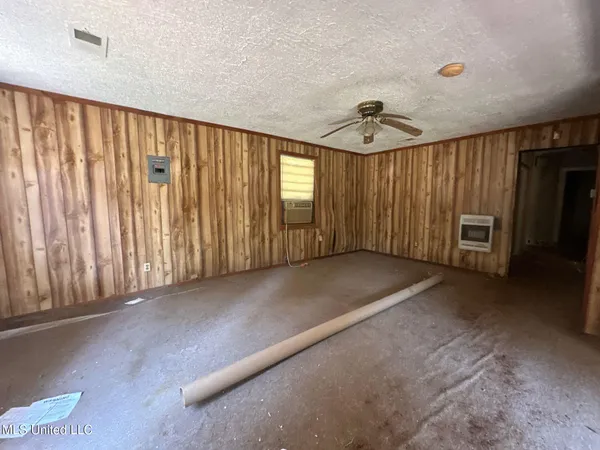 $10,000 | 1509 1st E Street, Vicksburg, MS 39183