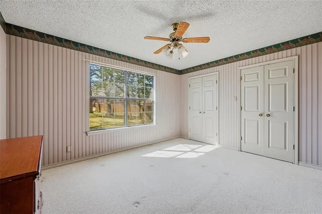 $450,000 | 716 Kiowa Drive East, Gainesville, TX 76240