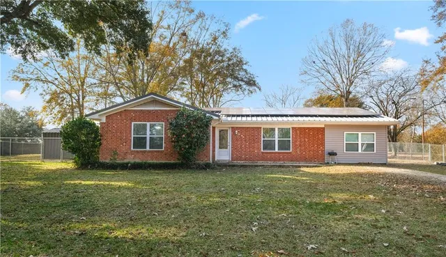 $190,000 | 517 Kisatchie Drive, Dry Prong, LA 71423