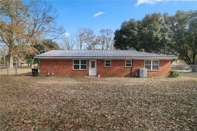 $190,000 | 517 Kisatchie Drive, Dry Prong, LA 71423