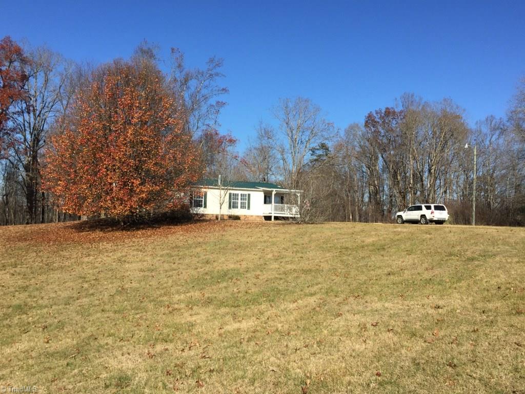 235 Chilton Road Ararat, NC 27007 - Photo 6 of 26 Gallery Image 6