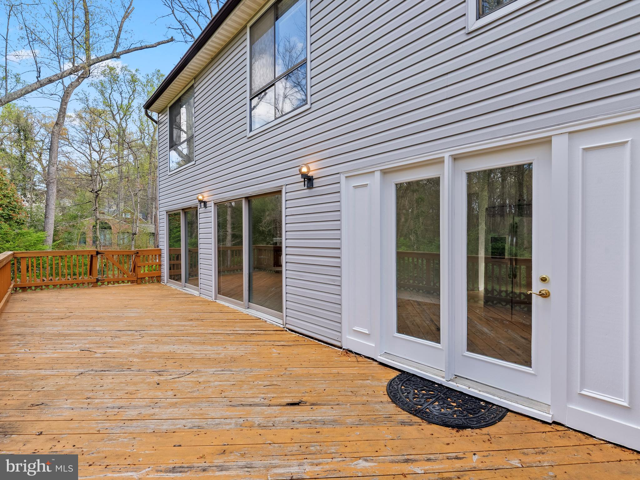2852 Cedarest Road Fairfax, VA 22031 - Photo 3 of 40