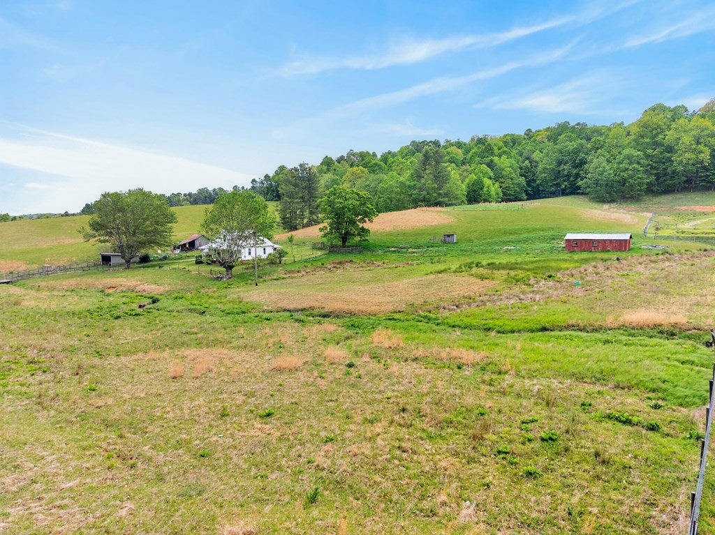 622 Soapstone Road Galax, VA 24333 - Photo 32 of 68 Gallery Image 32