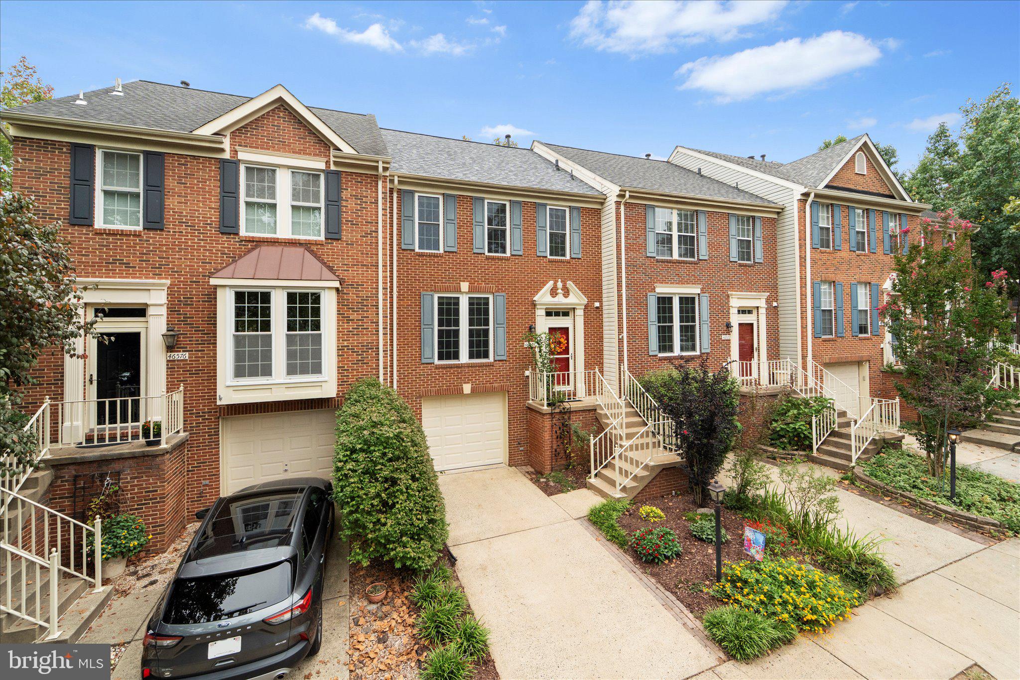 46574 Broadspear Terrace Sterling, VA 20165 - Photo 2 of 41