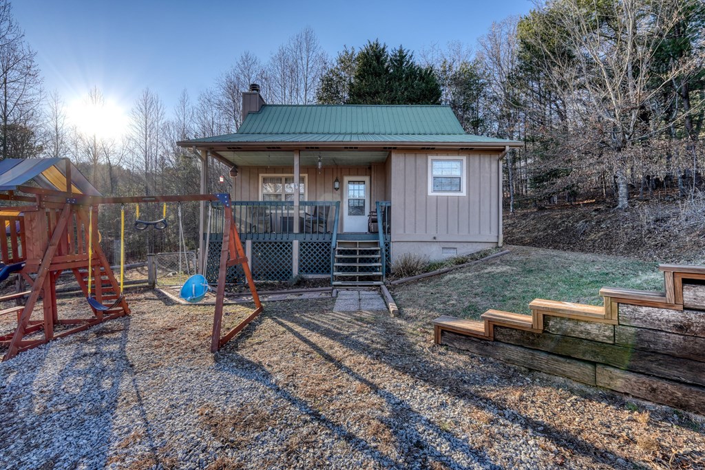 531 Wikle Road Hayesville, NC 28904 - Photo 3 of 46 Gallery Image 3