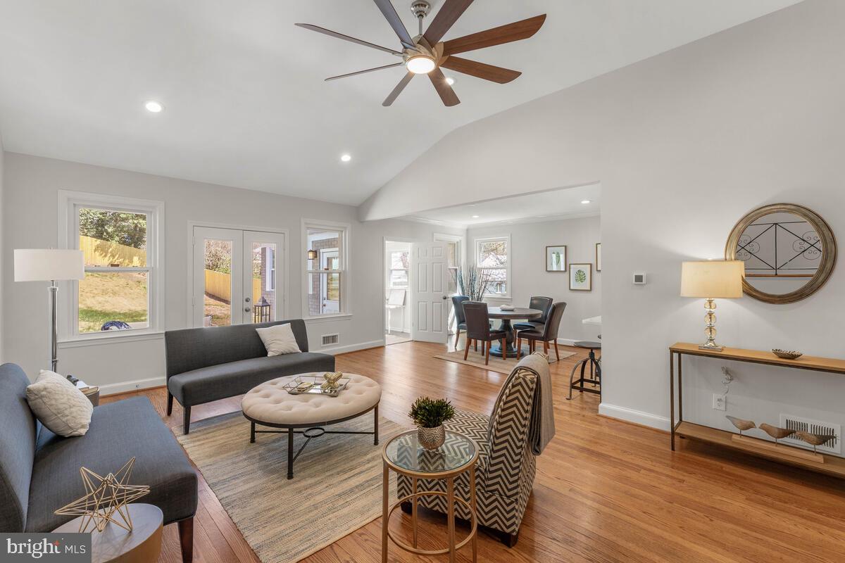 8917 2nd Avenue Silver Spring, MD 20910 - Photo 5 of 48 Gallery Image 5