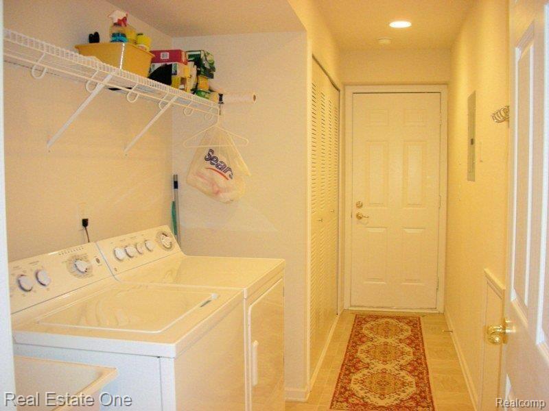 3588 Tremonte Circle, Unit 273 Rochester, MI 48306 - Photo 14 of 17 Tremonte - Mudroom