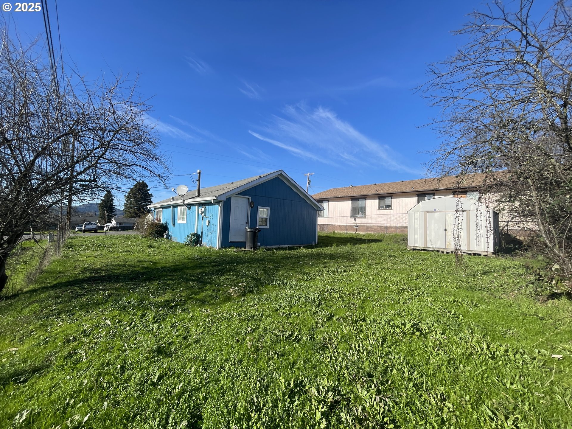 110 Darrell Avenue Winston, OR 97496 - Photo 4 of 20 Driveway