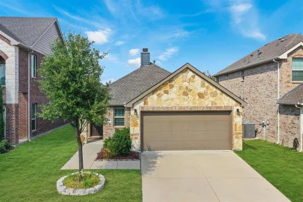 $2,400 | 9808 Coyote Pass Trail, McKinney, TX 75071