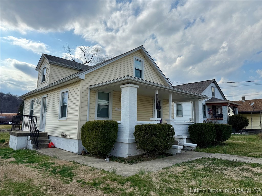 919 Valley View Road New Albany, IN 47150 - Photo 2 of 15 Gallery Image 2